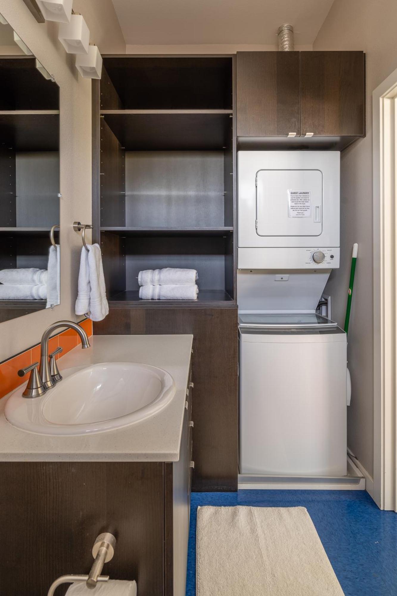 Sunny Studio Apartment - Food Carts, Coffee & Bars Portland Luaran gambar