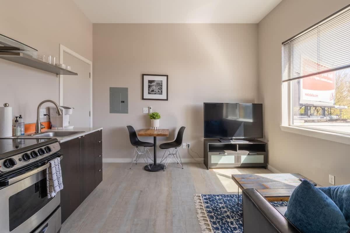 Sunny Studio Apartment - Food Carts, Coffee & Bars Portland Luaran gambar