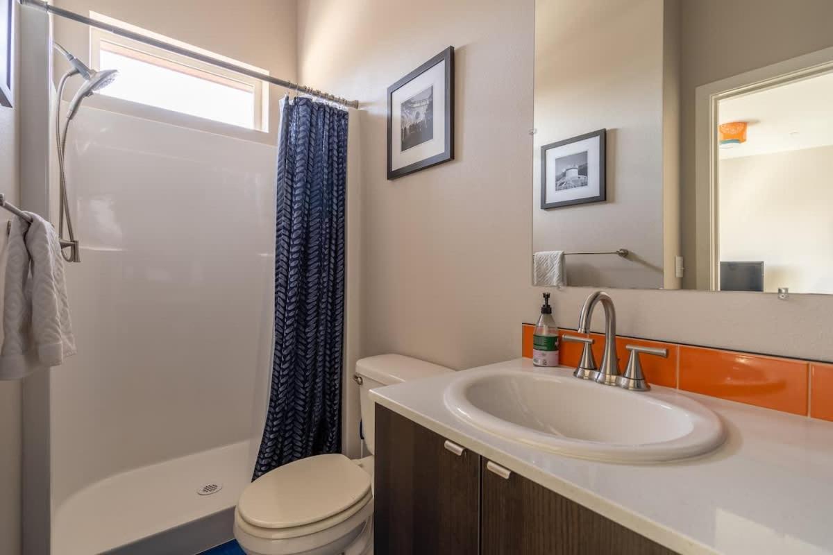 Sunny Studio Apartment - Food Carts, Coffee & Bars Portland Luaran gambar